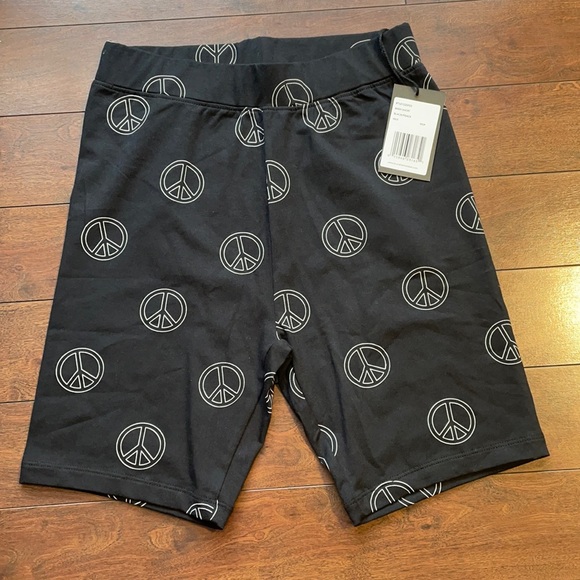 Brunette The Label - The "PEACE SIGN" Biker Shorts - Picture 3 of 5